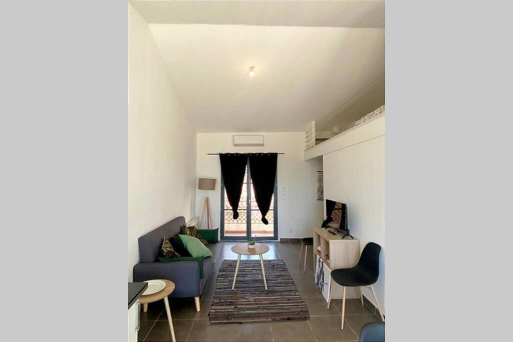 Martigues Apartment ภายนอก รูปภาพ